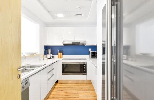 Dubai Marina Apartment | Al Bateen · Ultra Luxury JBR · Private Beach and Pool
