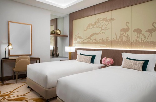 Jadaf Hotel | Al Jaddaf Rotana Suite Hotel