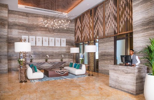 Jadaf Hotel | Al Jaddaf Rotana Suite Hotel