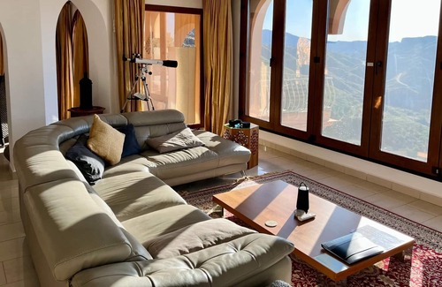 Turre Villa | Al Qasr is a very private villa with an Infinity Pool New Outdoor Kitchen Wifi: