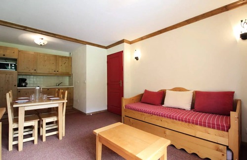 Val Cenis Apartment | ALA201 : 4 person apartment at the foot of the slopes with swimming pool