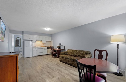 Northeast Virginia Beach Hotel | Alamar Resort Inn