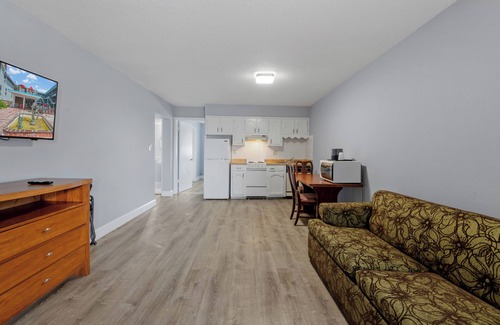 Northeast Virginia Beach Hotel | Alamar Resort Inn
