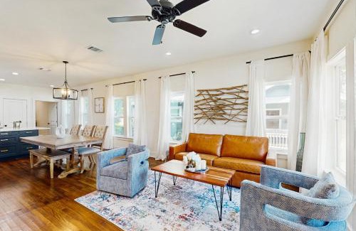 Highland Park House | Alamo Getaway