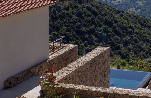 Alata Villa | ALAV13AC Located in the village of Alata, overlooking the bay of Ajaccio 6bedrooms