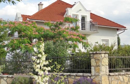 Balatonfured Apartment | Albízia Apartments