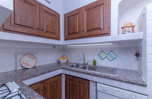 Liscia di Vacca Apartment | Alba Rossa Apartment 1.5km From The Beach, Porto Cervo, Italy