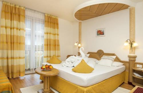 Lagundo Hotel | Albergo al Cervo - Gasthof zum Hirschen