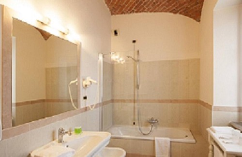 Pollenzo Hotel | Albergo La Corte Albertina