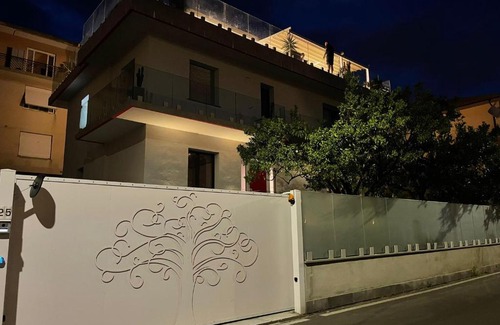 Spotorno House | Albero della vita