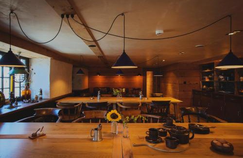 Cardigan Hotel | Albion Aberteifi