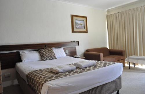 Albury Hotel | Albury Burvale Motor Inn