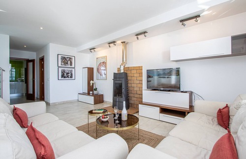 Alcanada Ski Chalet | Alcanada A By home villas 360