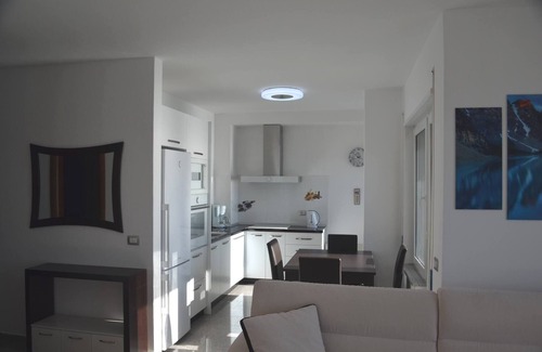 Durres Apartment | ALD060-Kjeld Currila