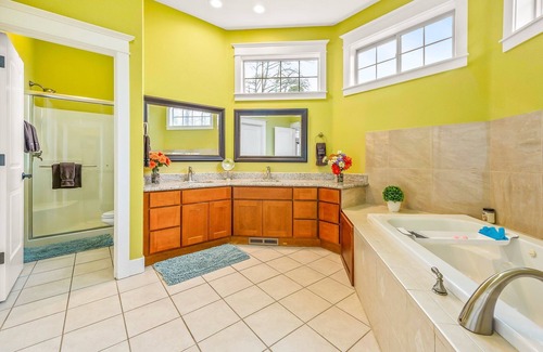Otis House | Alder Breeze ~Secluded w/spa and lake views~