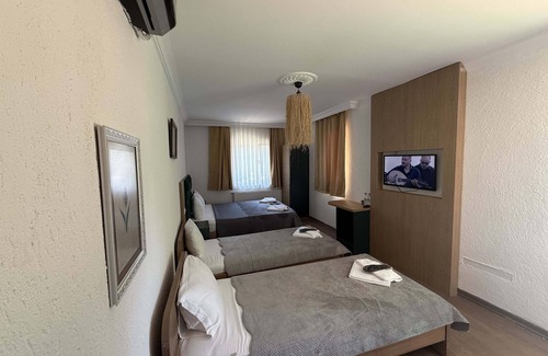 Sirinsulhiye Hotel | Alex Village Life