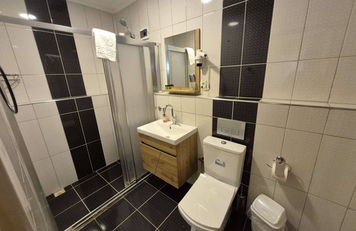 Sirinsulhiye Hotel | Alex Village Life