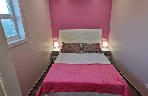 Malpica de Bergantinos Apartment | Alfareiro Apartment (2 bedrooms)