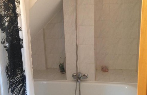 Gizzeria Bed & Breakfast | Alhambra