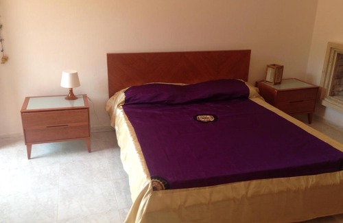 Gizzeria Bed & Breakfast | Alhambra