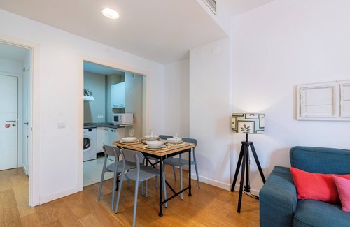 Santa Catalina Apartment | Alhóndiga Primero. 2-bedrooms in the centre