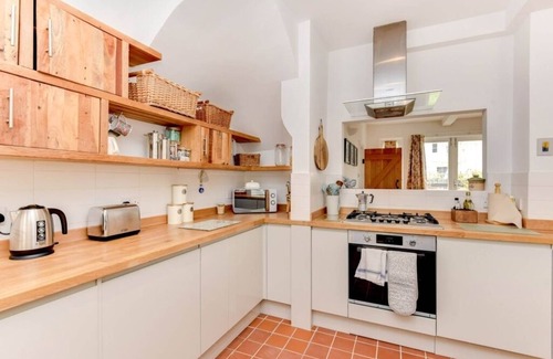 Seafront Cottage | Alice Cottage By The Sea