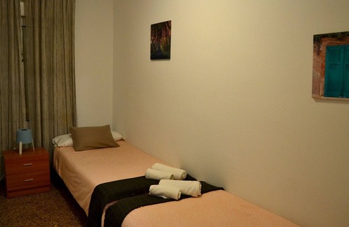 Zaragoza Old Town Apartment | ALIERTA APARTMENTS - Lórien Gray