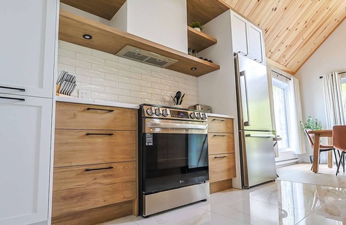 Pont-Rouge Ski Chalet | Alize Cozy Nature Escape with Spa Domaine Grand Portneuf