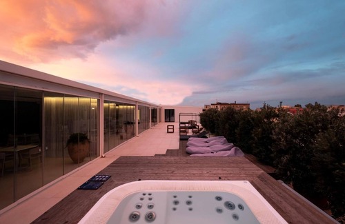 Alcamo Apartment | Alkamuri Posh Hotel Spa 107 Jacuzzi Suite