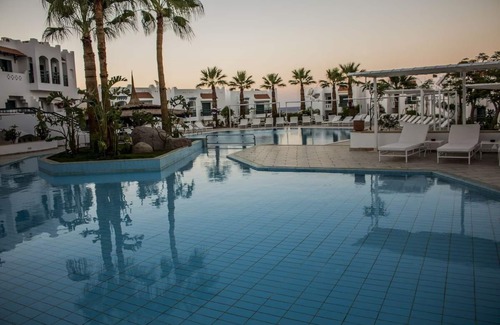 Sharm El Sheikh Hotel | All-In-One Getaway Near Naama Bay – Dive Center, Pools, Games & Kids' Fun