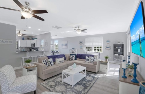 Bonita Shores House | All New, Huge Pool, Hot Tub, Game Room, Tiki Bar, Sleeps 20