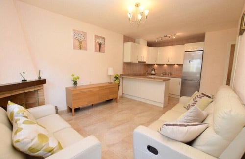 Orihuela Costa House | All one level, suitable for couples, Young Families, winter rent & home working.