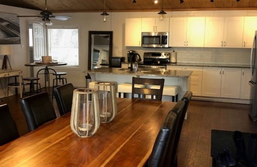 Gravenhurst House | All Seasons - Muskoka Retreat on Sparrow Lake
