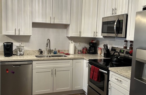 Seventh Ward House | All that NOLA has to offer/Close to it all 3bdrm/3 bath ensuites