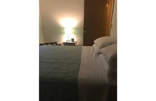 Lawrence Apartment | All the comforts of home in Central Lawrence