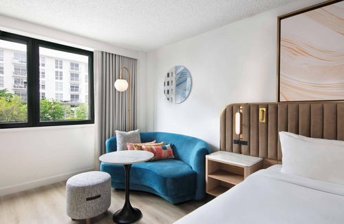 Flagami Hotel | All the Comforts of Home! Free Airport Shuttle, Near South Beach, Pets Allowed!