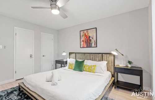 North University Apartment | All the Essentials For You + Your Pet in Hyde Park