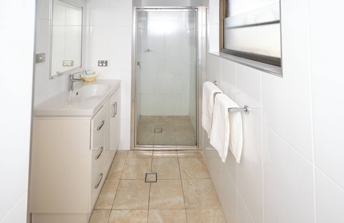 Coonabarabran Hotel | All Travellers Motor inn