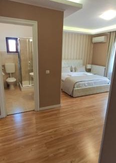 Baile Felix House | Allegra