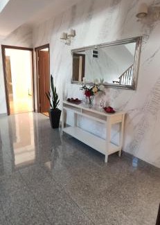 Baile Felix House | Allegra