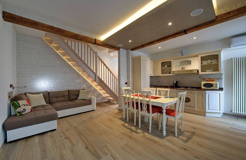 Castelnuovo del Garda House | Alley Mincio Home