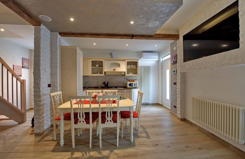 Castelnuovo del Garda House | Alley Mincio Home