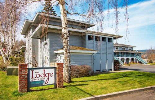 Hood River Apartment | Alleys 22 with Direct Deck Access