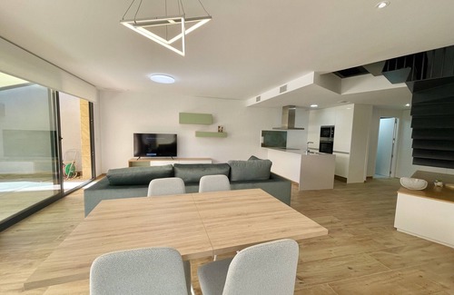 Villajoyosa Ski Chalet | ALLON BAY DUPLEX (R131)