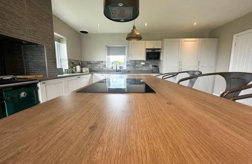 Rhydwyn House | Allt Y Graig - Spacious Countryside Location