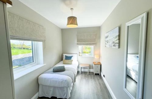 Rhydwyn House | Allt Y Graig - Spacious Countryside Location