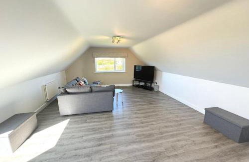 Rhydwyn House | Allt Y Graig - Spacious Countryside Location
