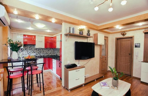 Shevchenkivs'kyi District Apartment | Allurapart Business 17