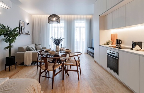Centro / Baixa Apartment | Almada 551 - 2.2 l Sleek Serenity by LovelyStay