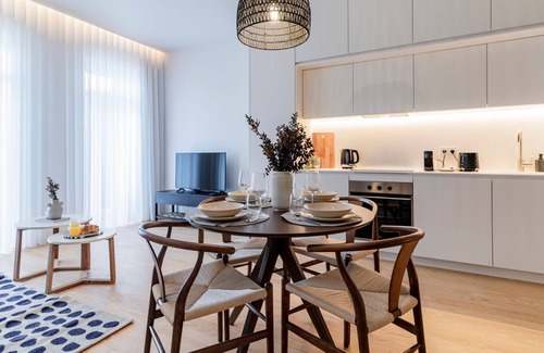 Centro / Baixa Apartment | Almada 551 - 2.2 l Sleek Serenity by LovelyStay